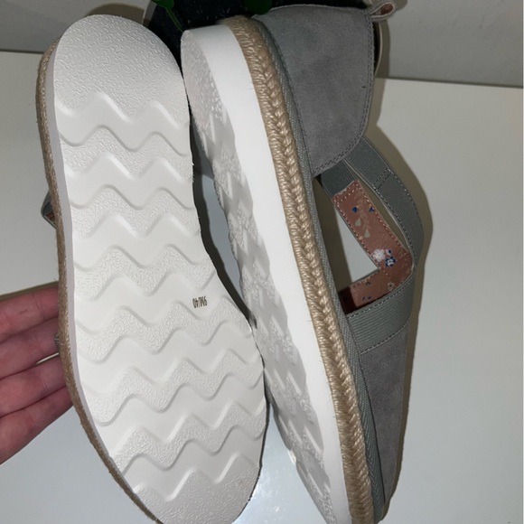 LUCKY BRAND JENIFE ESPADRILLE PLATFORM SLIP-ON - Picture 8 of 10